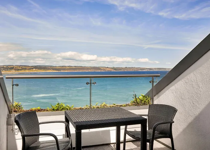Cliff House Hotel